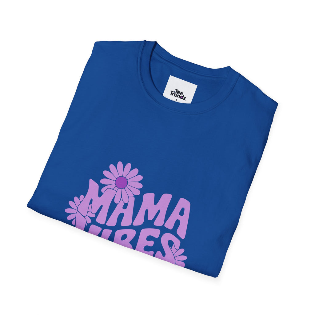 Mama Vibes Floral T-Shirt — Retro Daisy Mother's Day Tee