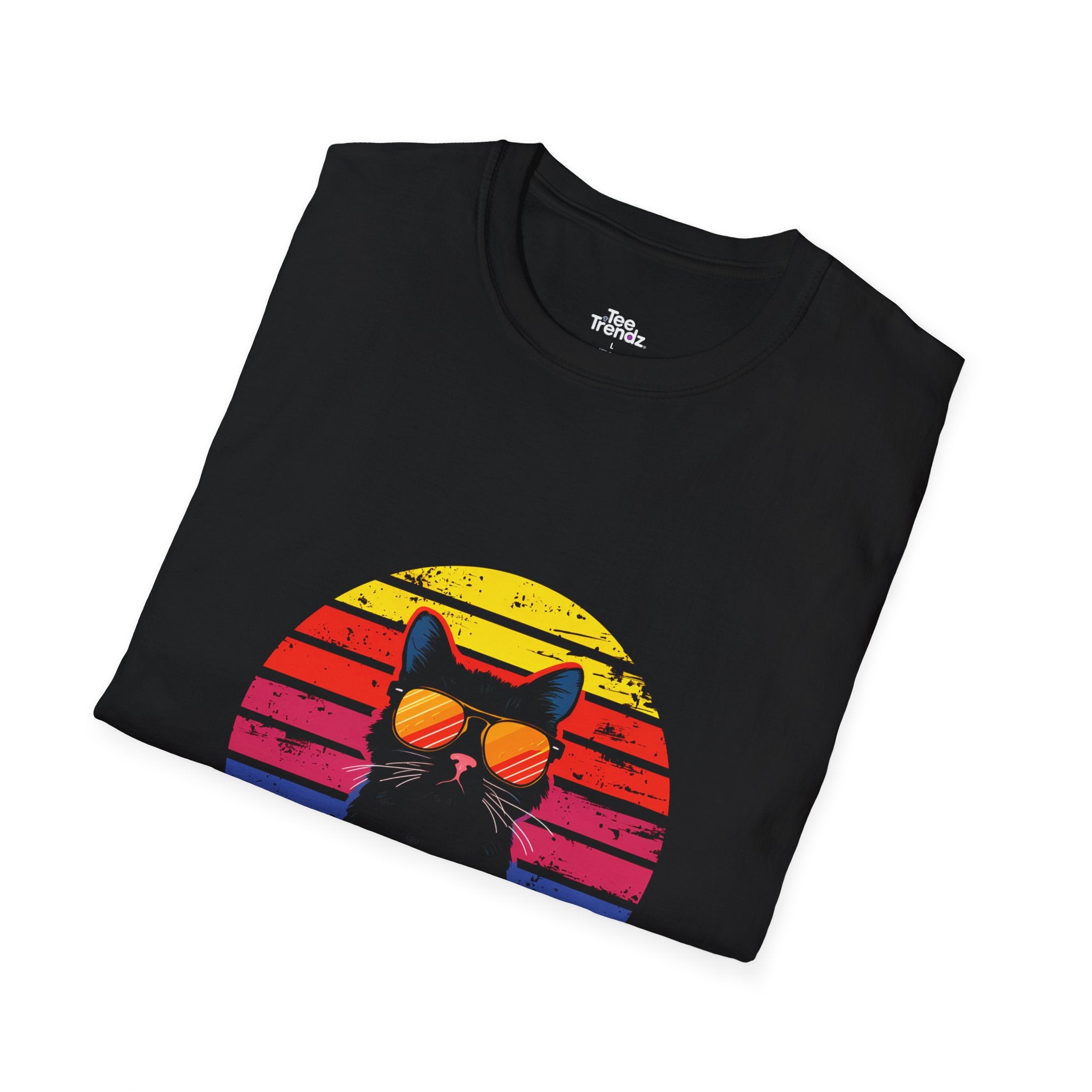 RealCat Retro Cat T-Shirt — Cool Cat Sunglasses Vintage Sunset Tee