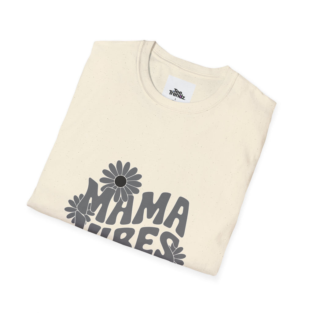 Mama Vibes Floral T-Shirt — Retro Daisy Mother's Day Tee