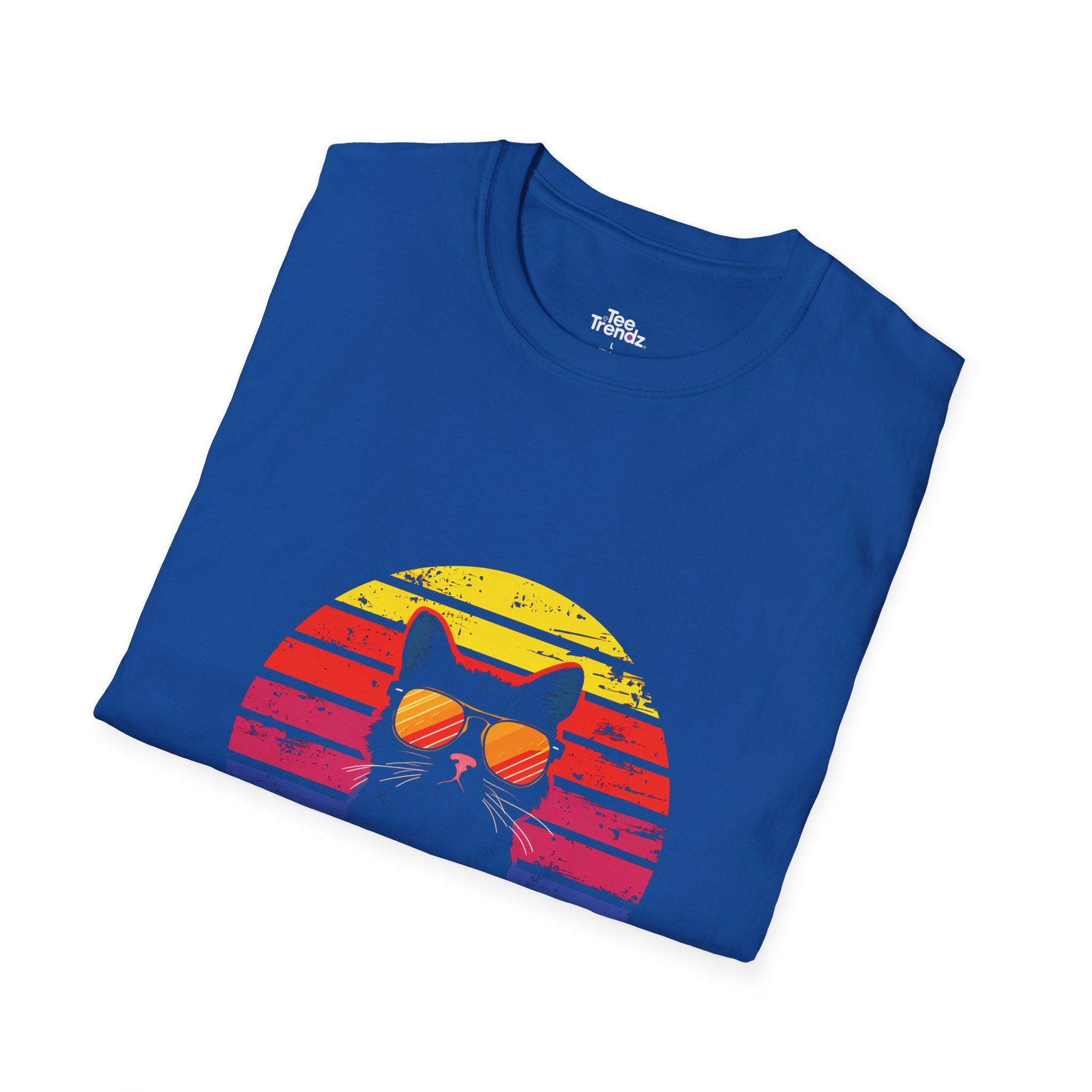 RealCat Retro Cat T-Shirt — Cool Cat Sunglasses Vintage Sunset Tee