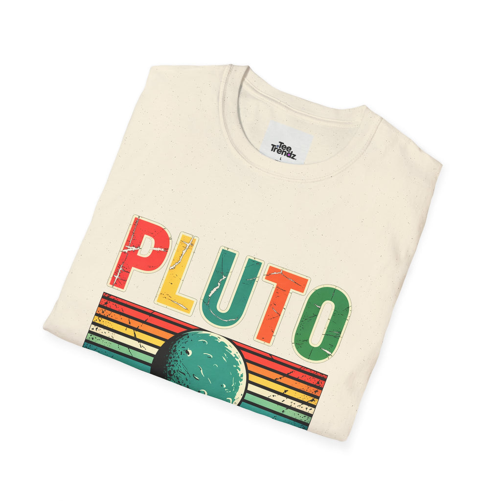 Pluto Never Forget T-Shirt — Retro Memorial Planet Graphic Tee (1930–2006)