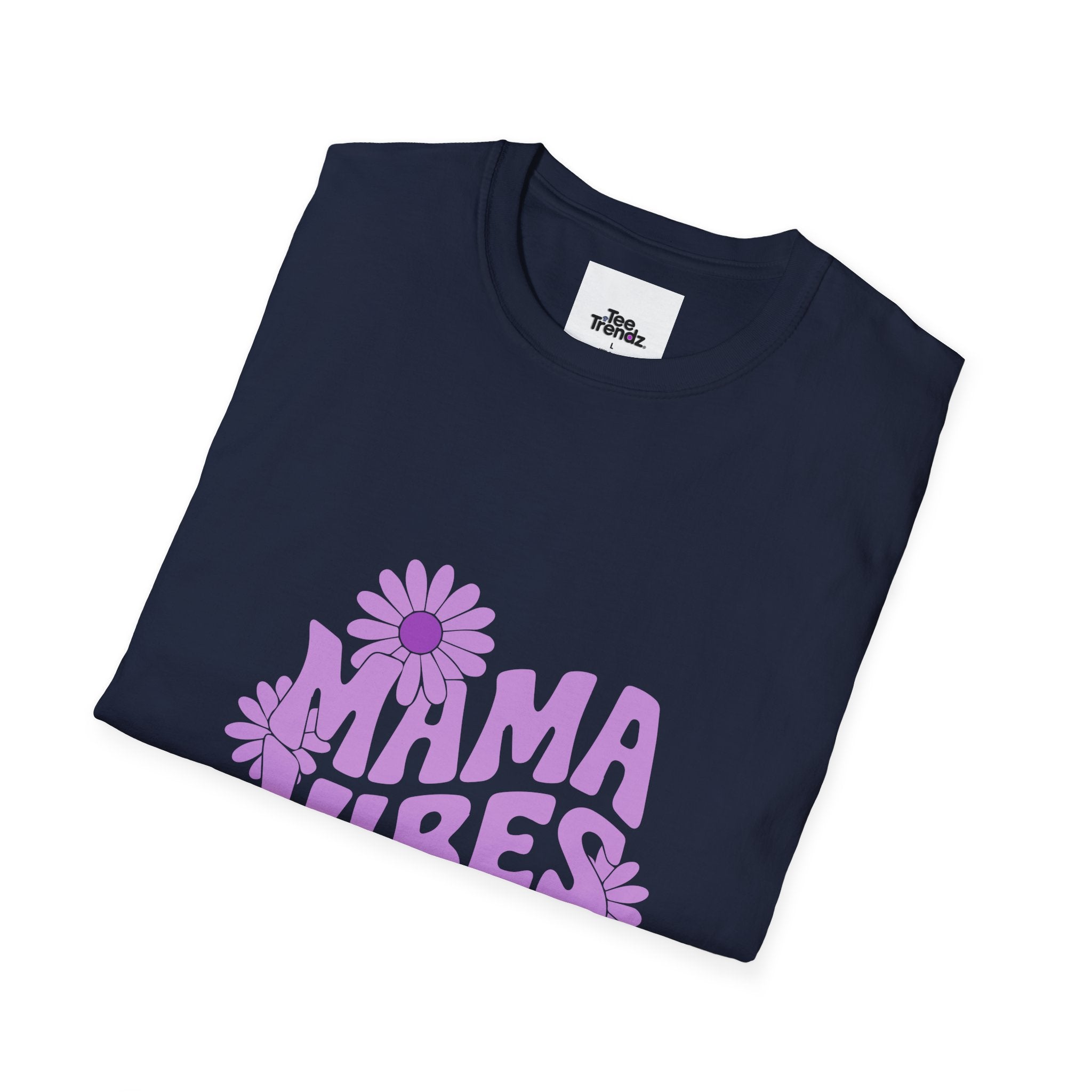 Mama Vibes Floral T-Shirt — Retro Daisy Mother's Day Tee