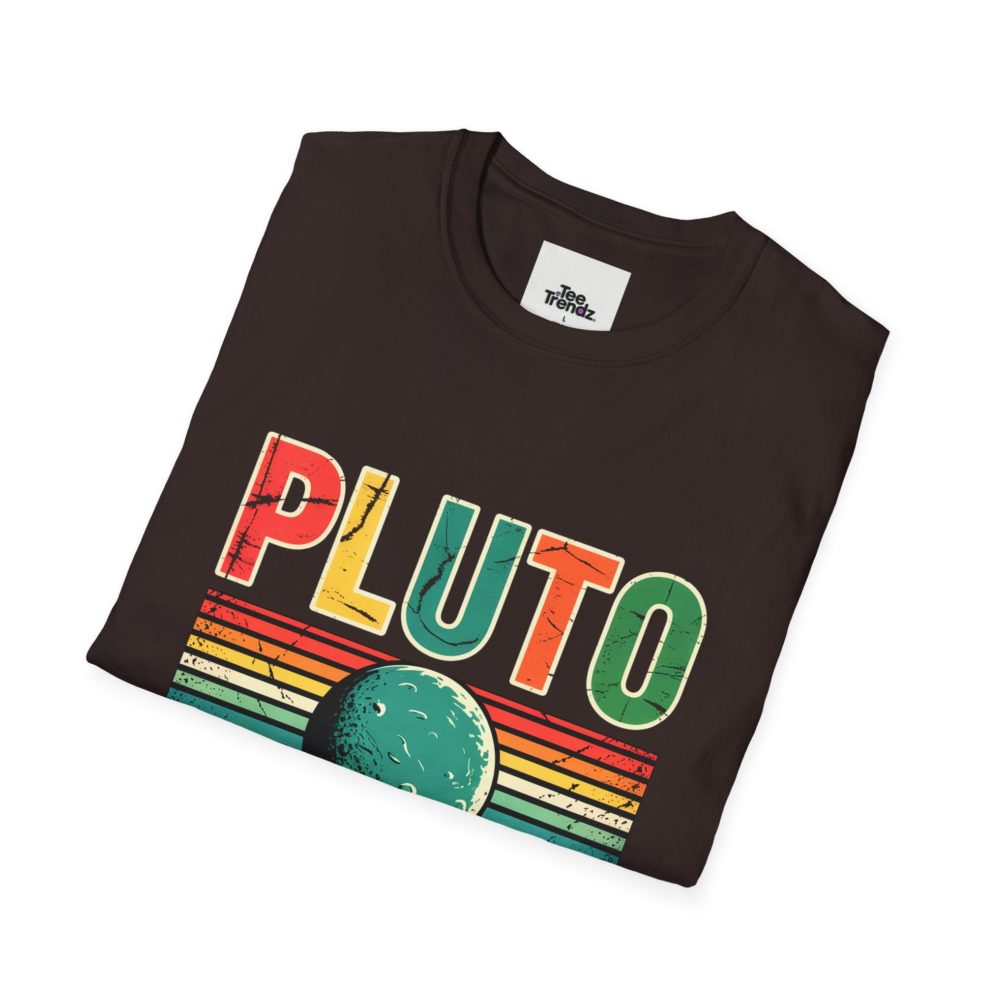 Pluto Never Forget T-Shirt — Retro Memorial Planet Graphic Tee (1930–2006)