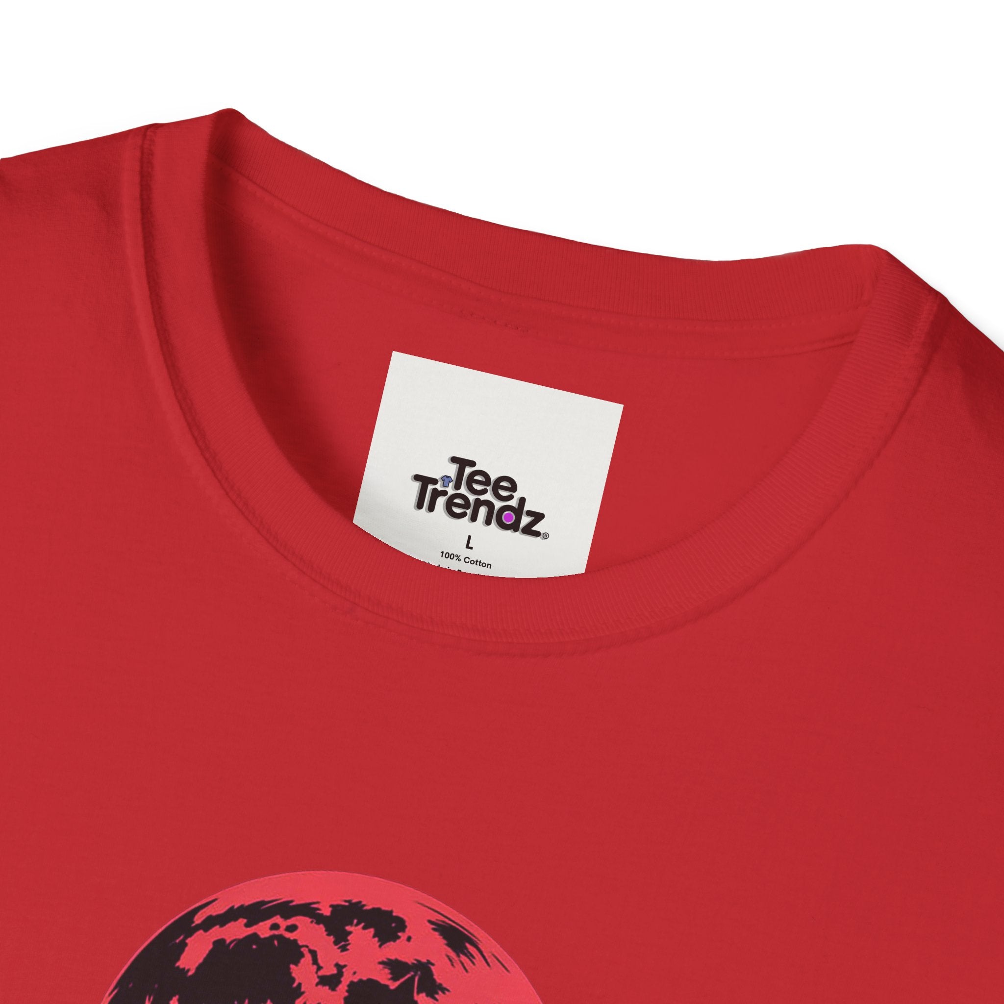 Wolf Howl T-Shirt — Red Moon Graphic Tee