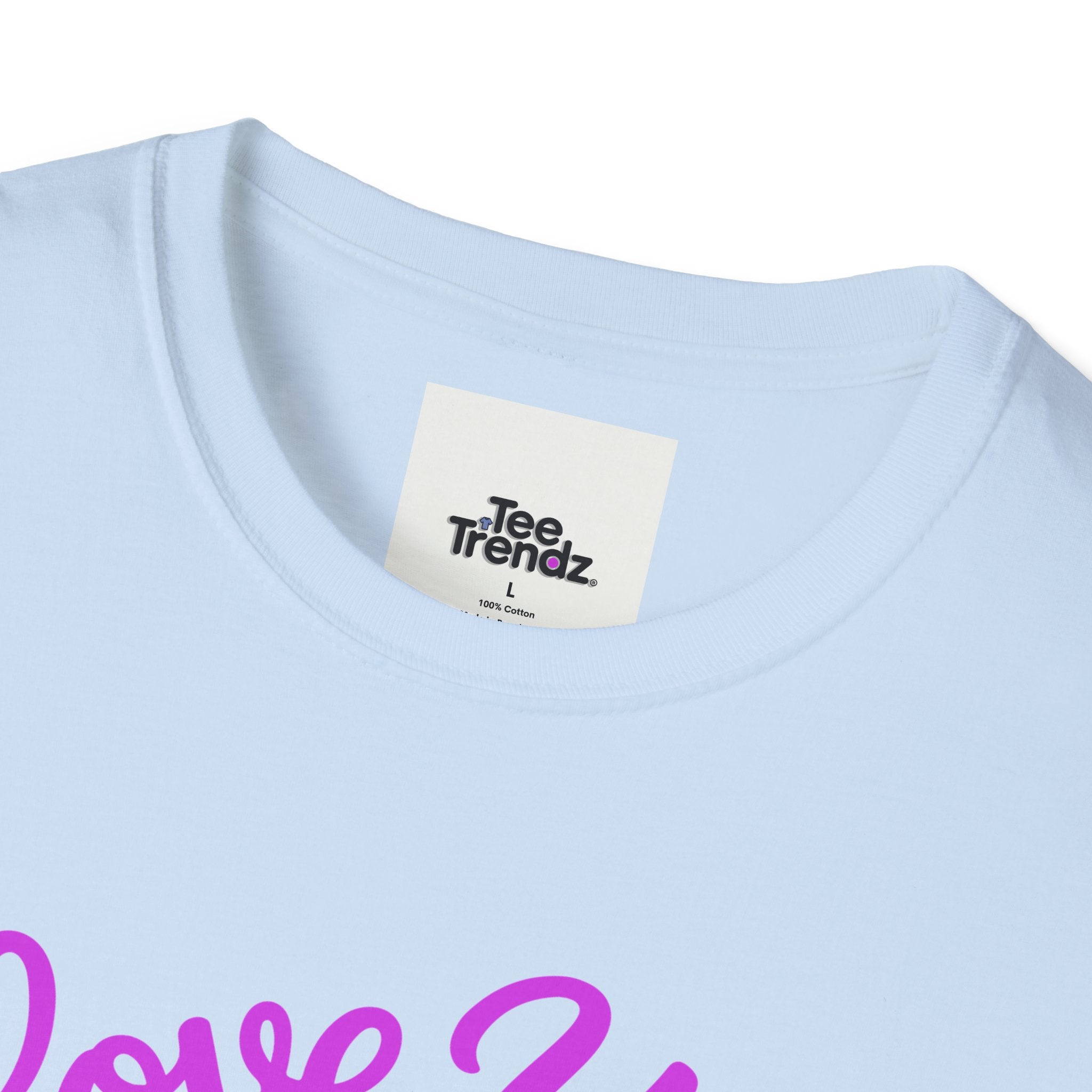 Love You Cute Character T-Shirt — Retro Pink Heart Cartoon Graphic Tee for Valentine’s Day