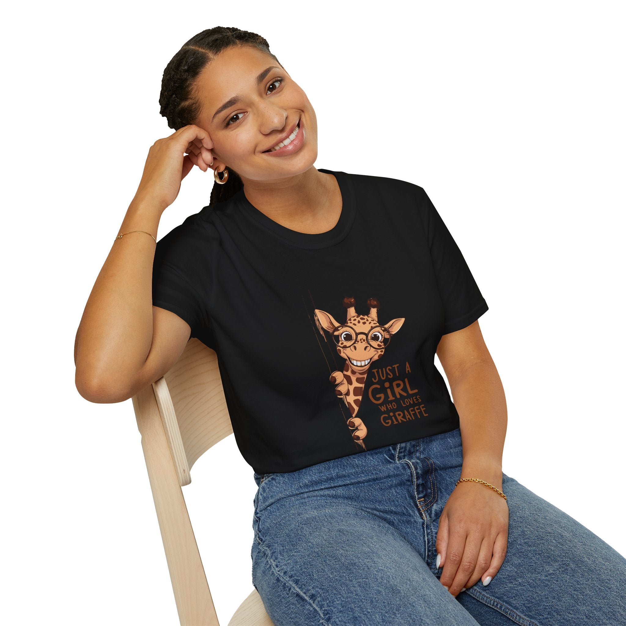 Giraffe Lover Tee — "Just a Girl Who Loves Giraffe" Cute Graphic T-Shirt