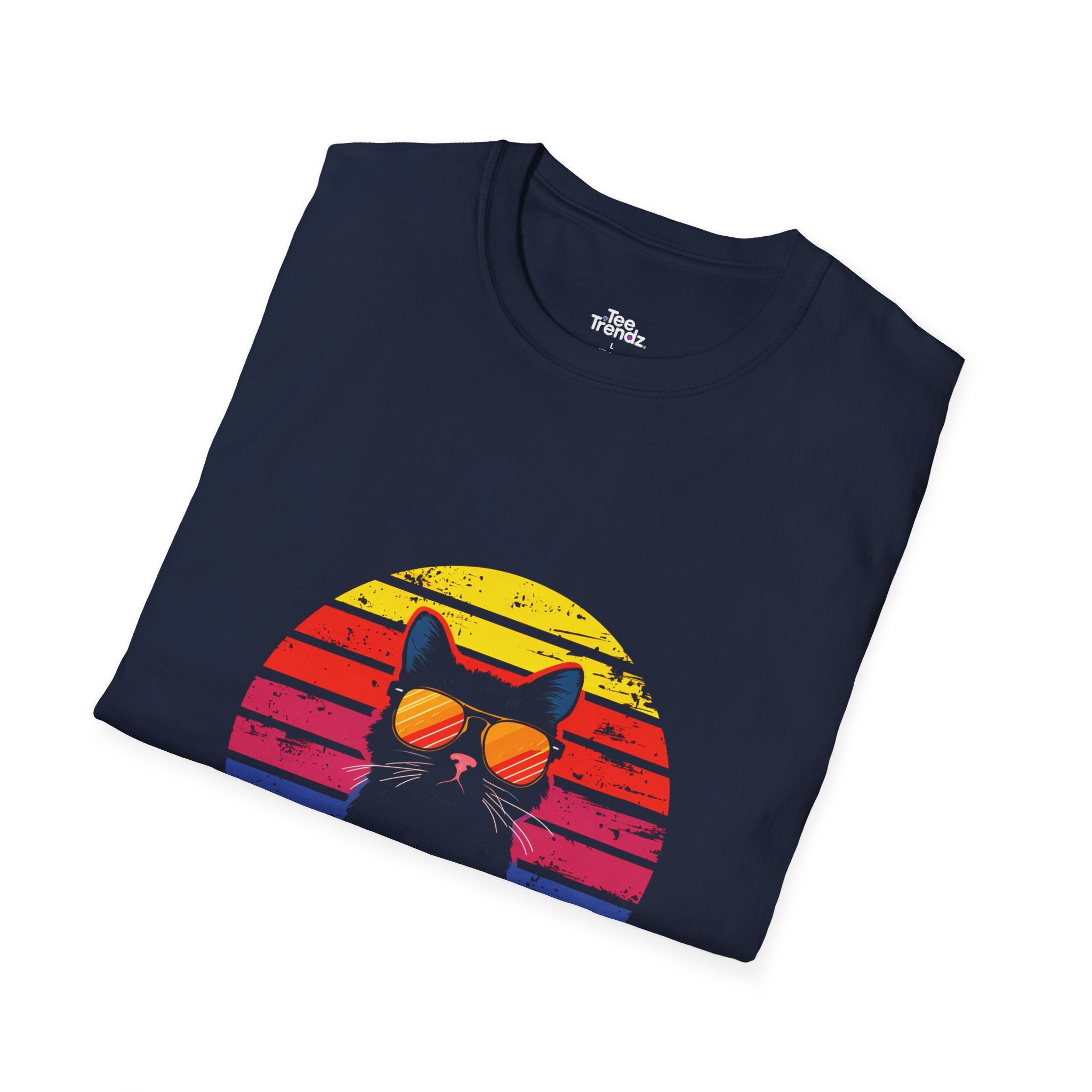 RealCat Retro Cat T-Shirt — Cool Cat Sunglasses Vintage Sunset Tee