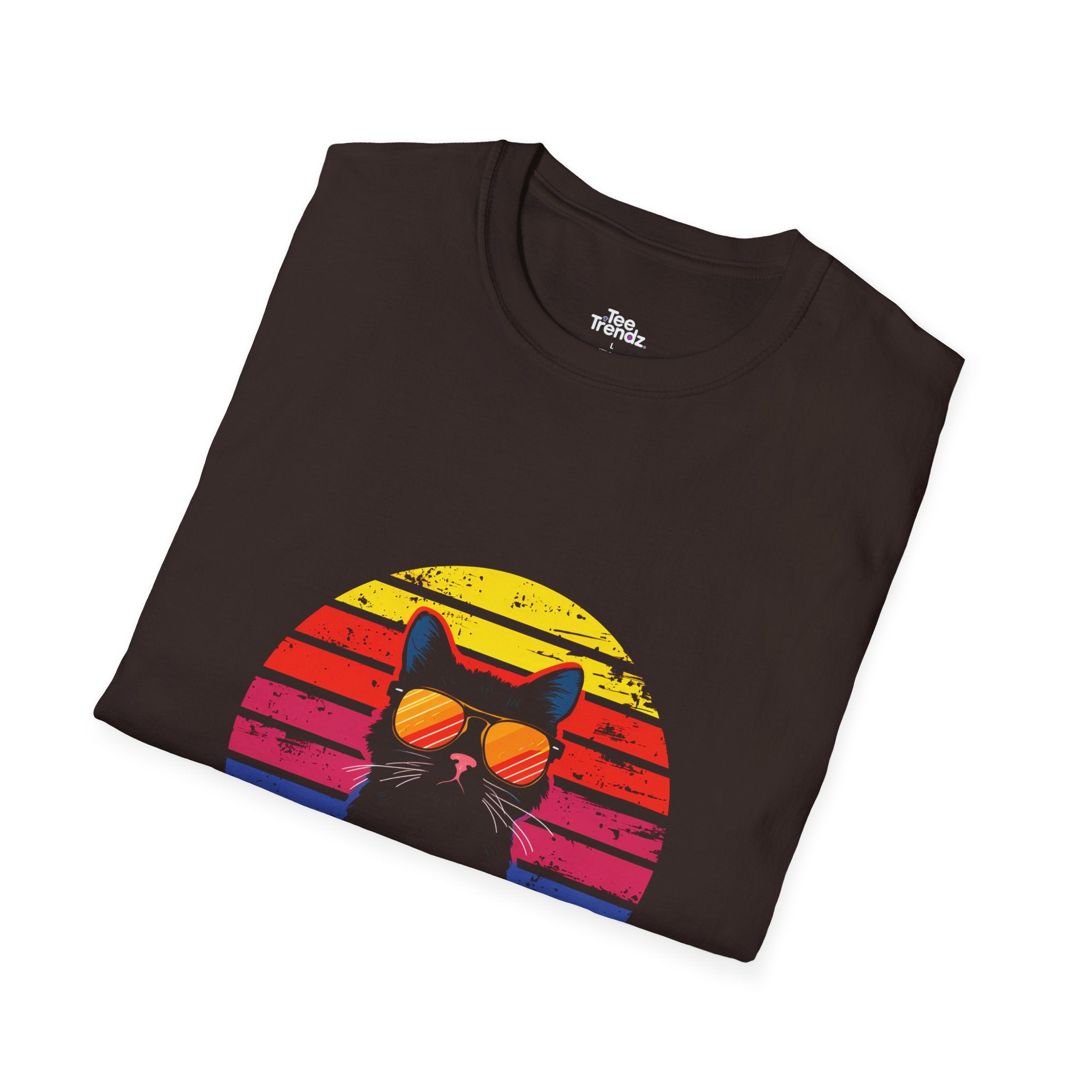 RealCat Retro Cat T-Shirt — Cool Cat Sunglasses Vintage Sunset Tee