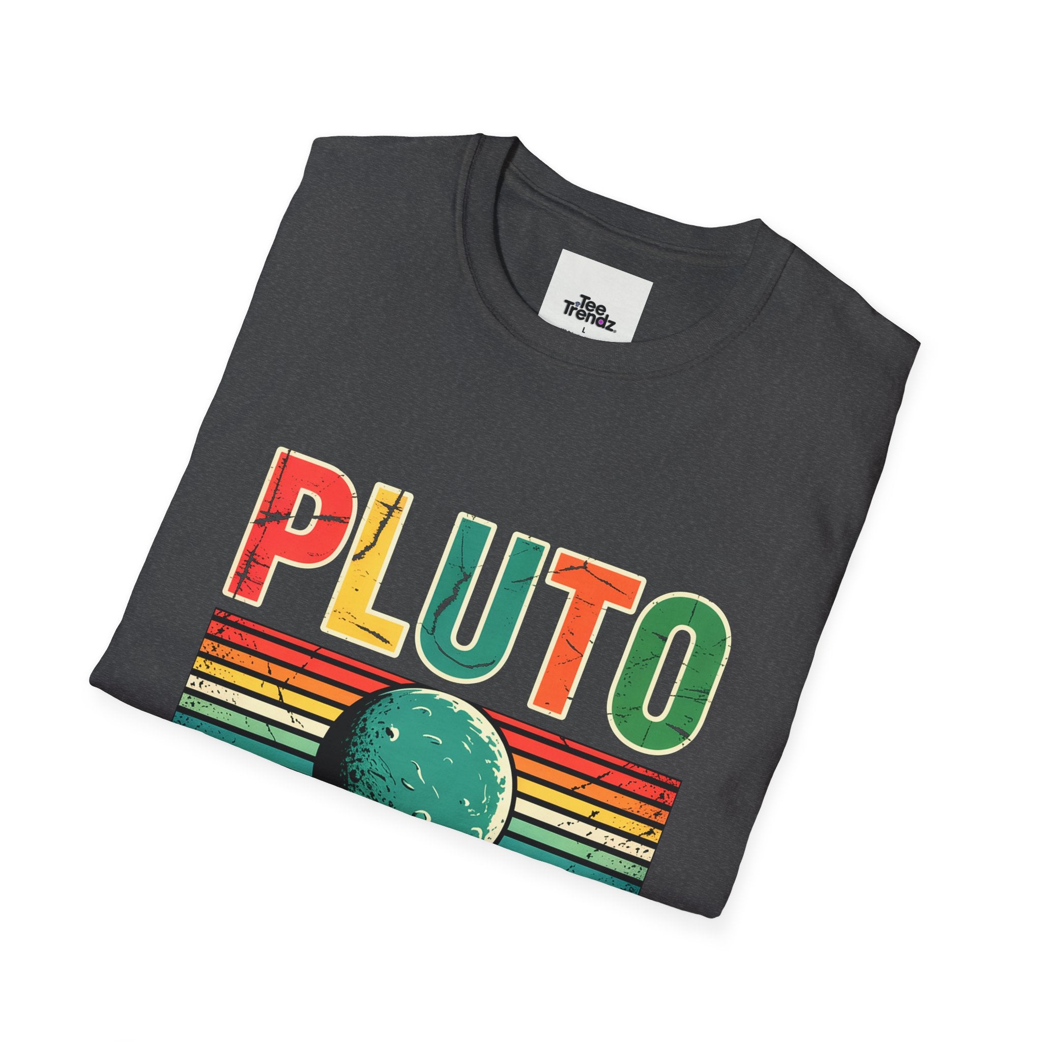 Pluto Never Forget T-Shirt — Retro Memorial Planet Graphic Tee (1930–2006)