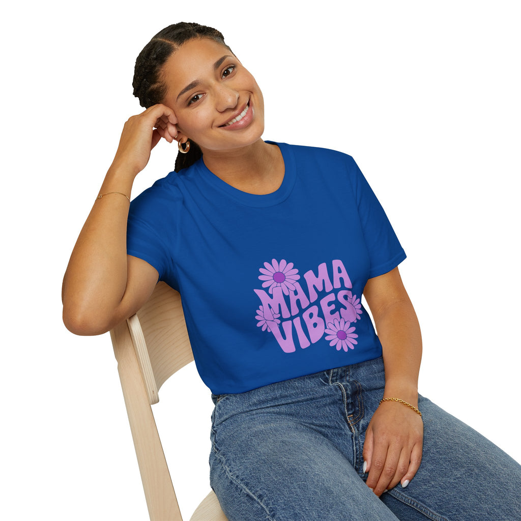 Mama Vibes Floral T-Shirt — Retro Daisy Mother's Day Tee
