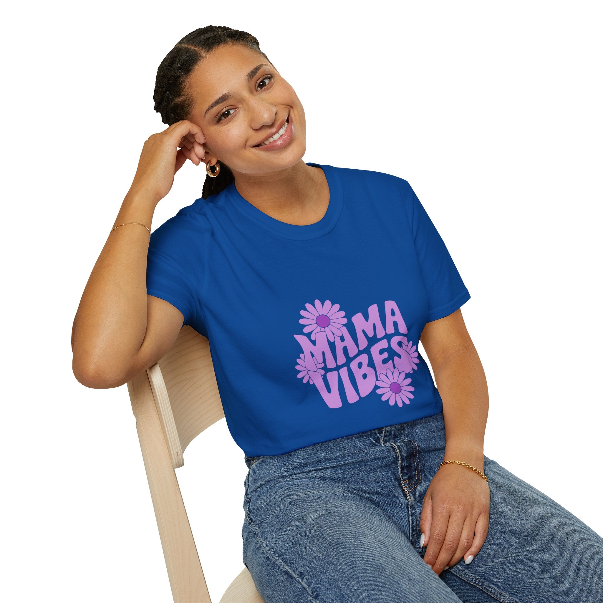 Mama Vibes Floral T-Shirt — Retro Daisy Mother's Day Tee
