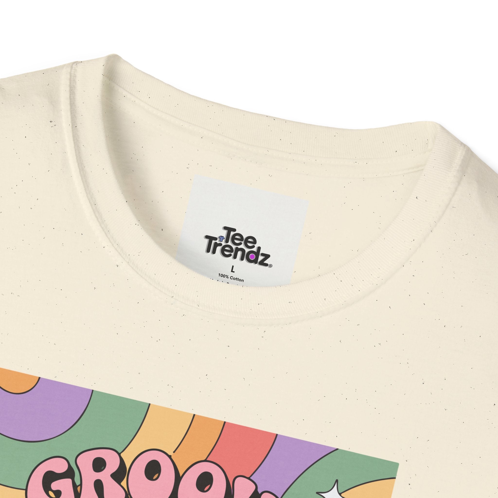 Groovy Shrooms T-Shirt – Retro Psychedelic Mushroom Tee