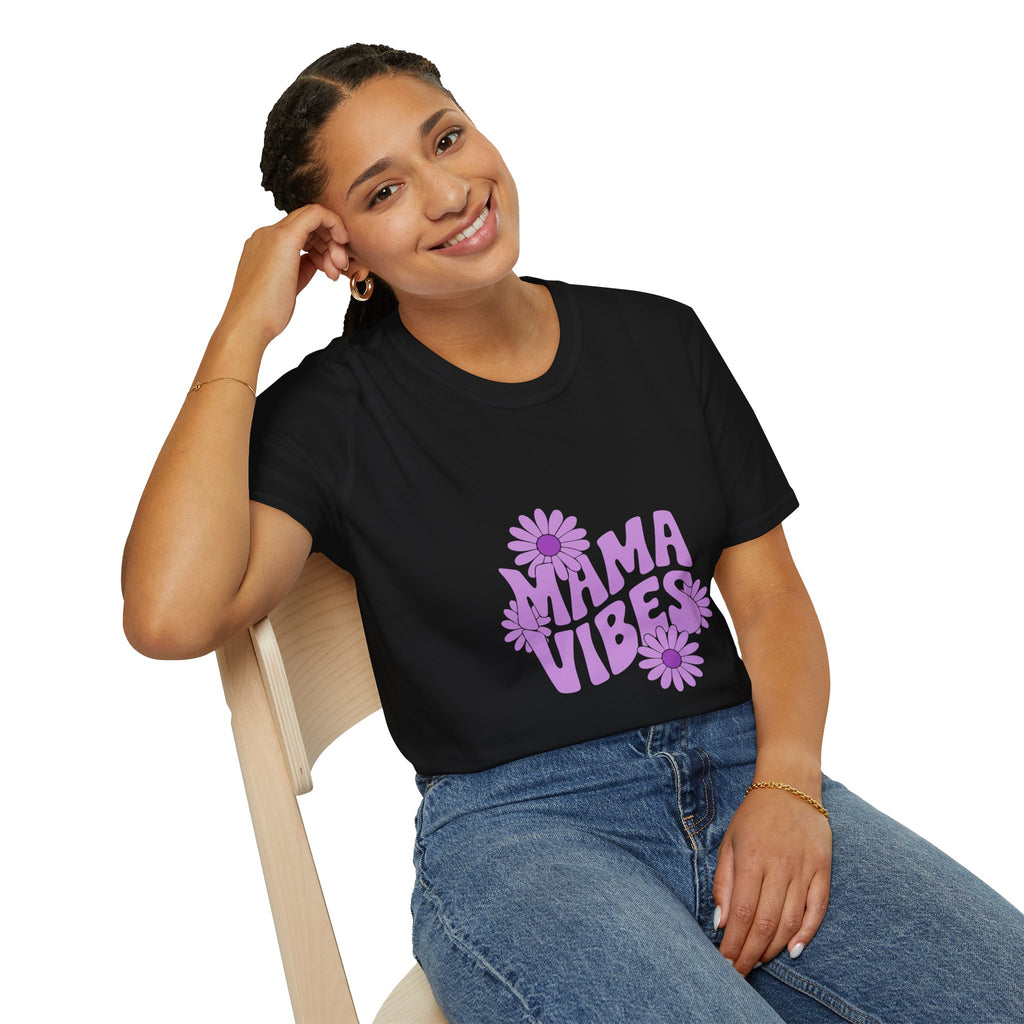 Mama Vibes Floral T-Shirt — Retro Daisy Mother's Day Tee