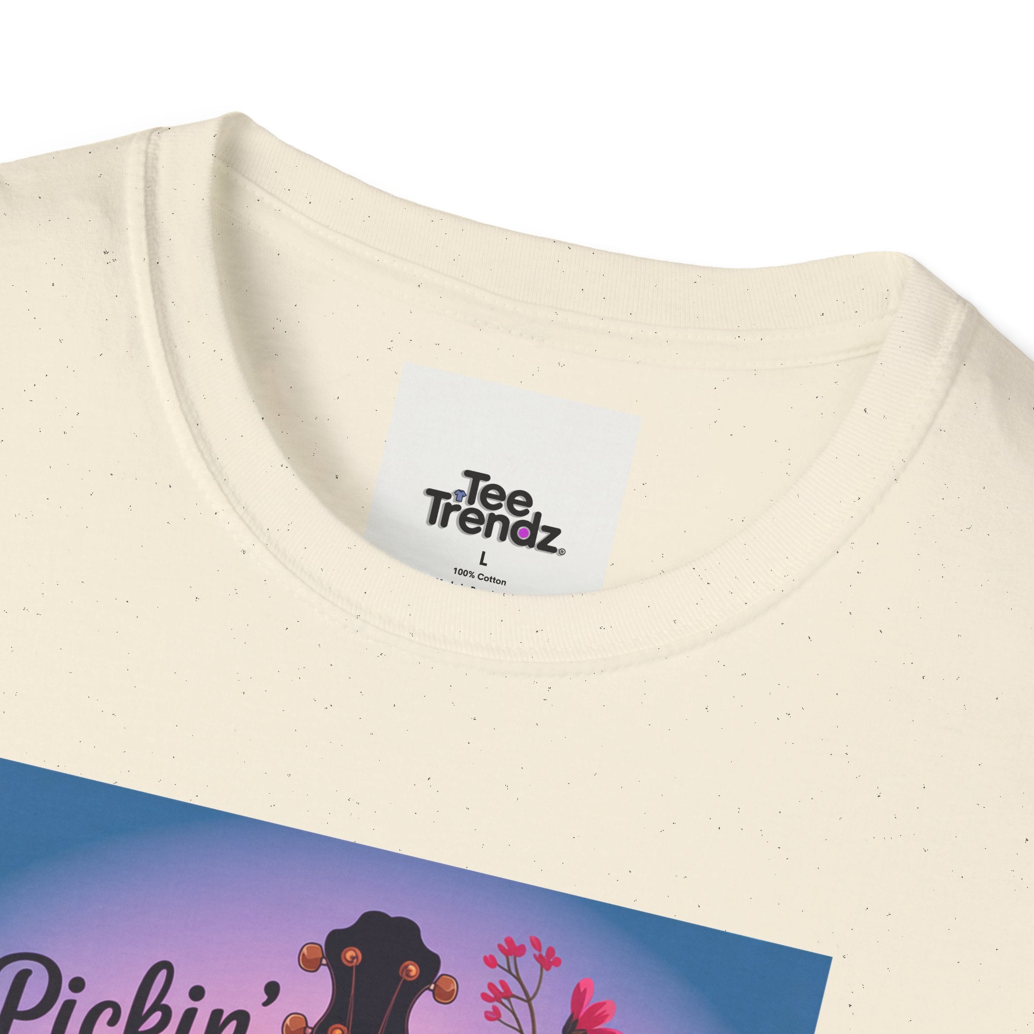 Banjo Floral Tee — "Pickin' Petals, Pickin' Strings" Nashville Summer Vibes