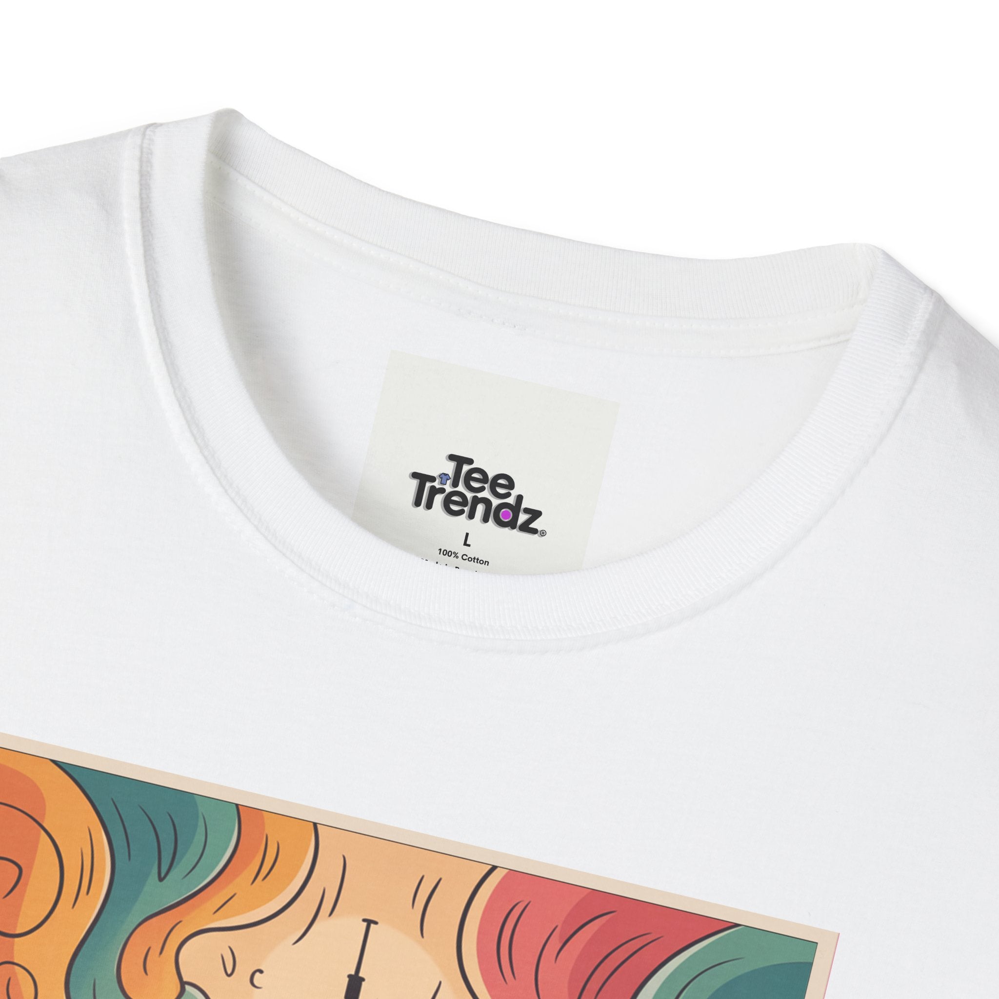 Eiffel Tower Retro Art T-Shirt — Vintage Paris Skyline Tee