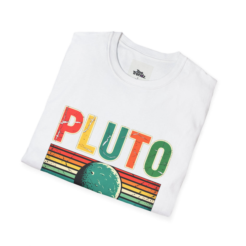 Pluto Never Forget T-Shirt — Retro Memorial Planet Graphic Tee (1930–2006)