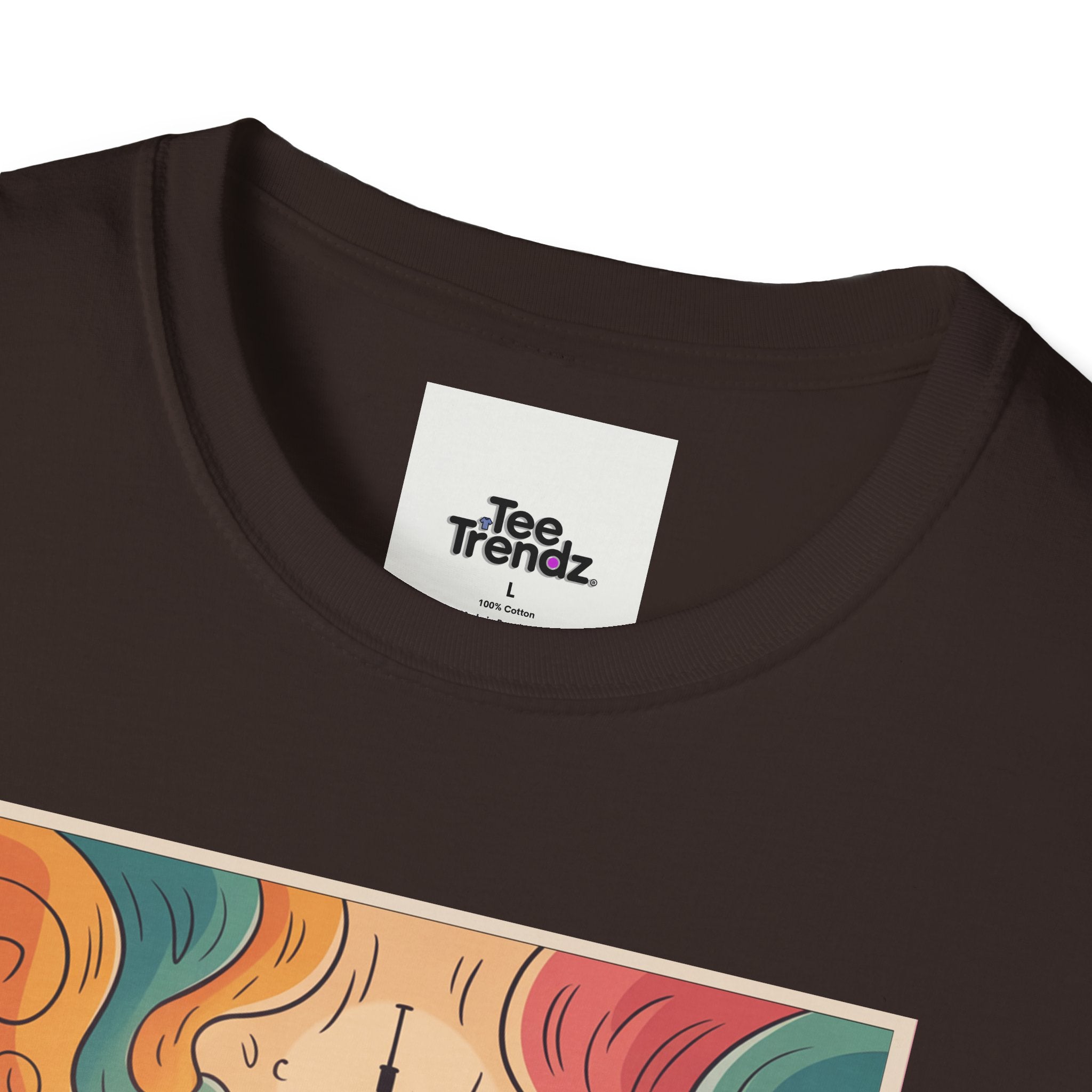 Eiffel Tower Retro Art T-Shirt — Vintage Paris Skyline Tee