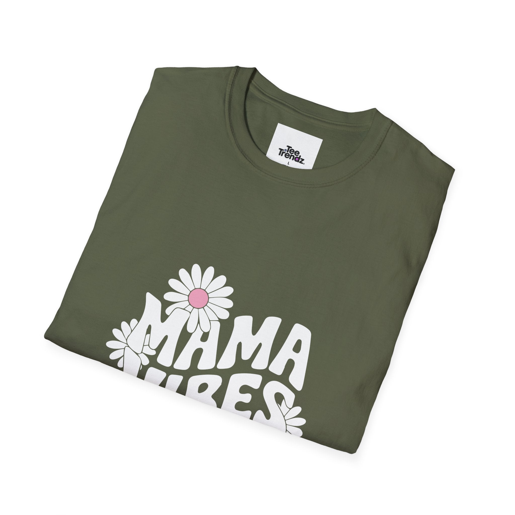 Mama Vibes Floral T-Shirt — Retro Daisy Mother's Day Tee